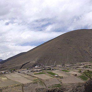 The north: andean villages, mountain road